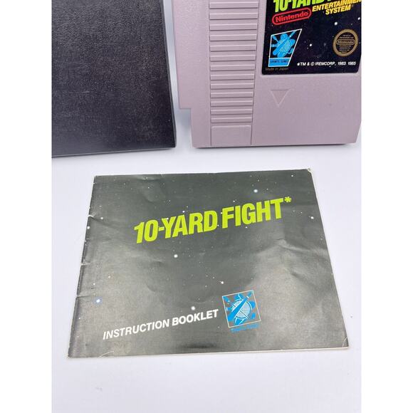 Vintage 1985 Nintendo NES TEN YARD FIGHT Video Game With Instruction Booklet - Picture 3 of 8
